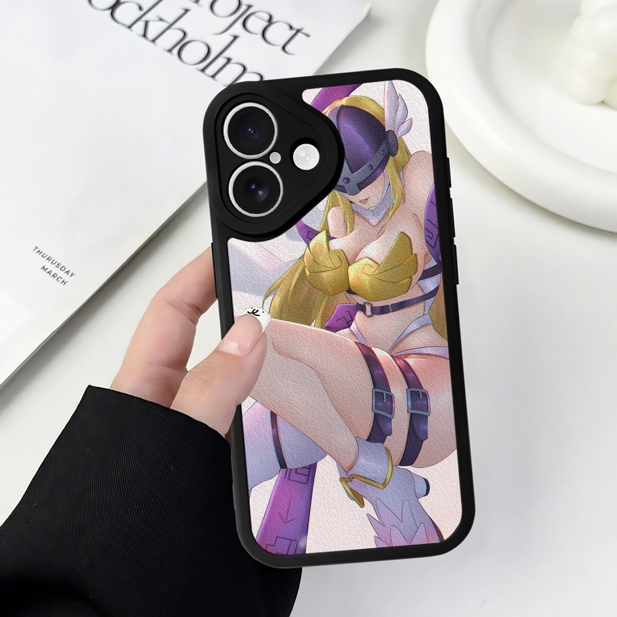 （画像用） Digimon デジタルモンスター/デジモン 【iPhone 16シリーズ対応】シリコンスマホケース（レザー調） 材質：シリコン